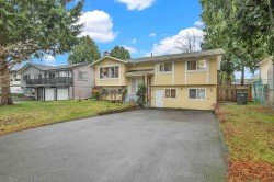 12754 Campbell Place Surrey, BC V3V 6C8