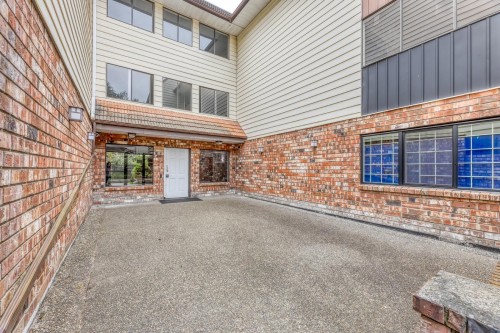 205-7426 138th  Surrey, BC V3W 6G4