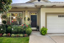 25-15188 62a Avenue Surrey, BC V3S 1W7