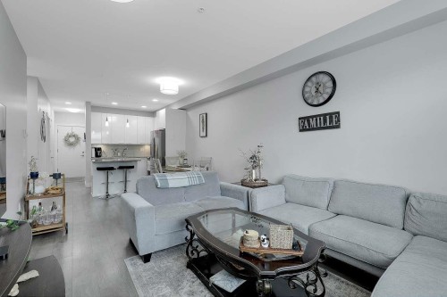201-19940 Brydon Crescent, Langley, BC 