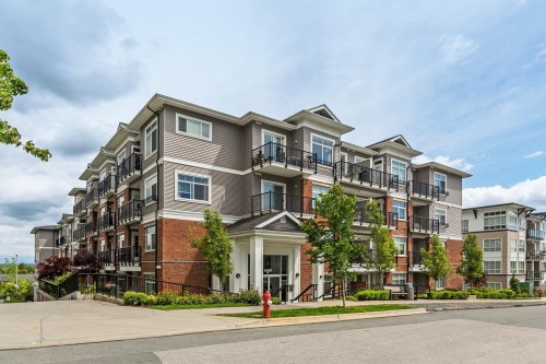 416-6480 195a Street  Surrey, BC V4N 6P1