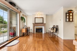 302-15258 105 Avenue Surrey, BC V3R 0W8
