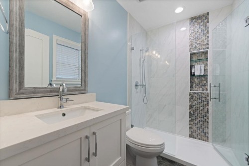 1087 Finlay Street, White Rock, BC 