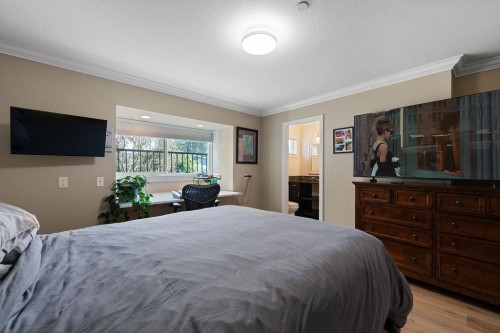 1087 Finlay Street, White Rock, BC 