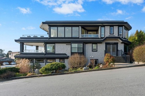 1087 Finlay Street, White Rock, BC 