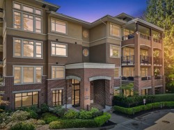 111-15360 20 Avenue Surrey, BC V4A 2A3
