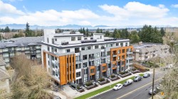 211-15353 17 Avenue Surrey, BC V4A 1T8