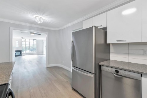 310-14965 Marine Drive  White Rock, BC V4B 1C3