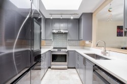 306-9763 140 Street Surrey, BC V3T 4M4
