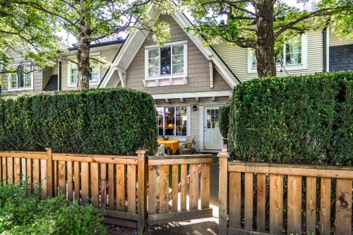 9-20540 66 Avenue  Langley, BC V2Y 2Y7