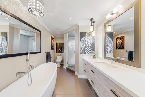 15556 Columbia Avenue, White Rock, BC 