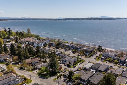 15556 Columbia Avenue, White Rock, BC 