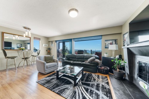 15556 Columbia Avenue, White Rock, BC 