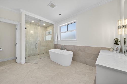 16111 108 Avenue, Surrey, BC 