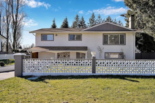 8561 113b Street  Delta, BC V4C 5G3