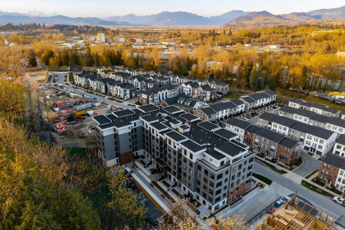 202-2771 Montrose Avenue  Abbotsford, BC V2S 0R2