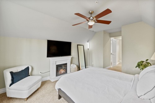 15595 Thrift Avenue, White Rock, BC 