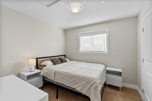 15595 Thrift Avenue, White Rock, BC 