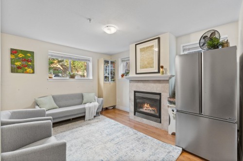 15595 Thrift Avenue, White Rock, BC 