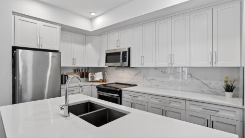 201-9983 E Barnston Drive Street, Surrey, BC 