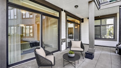 201-9983 E Barnston Drive Street, Surrey, BC 