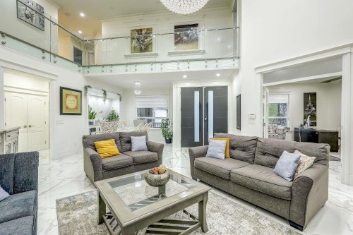 5733 W Kettle Crescent, Surrey, BC 