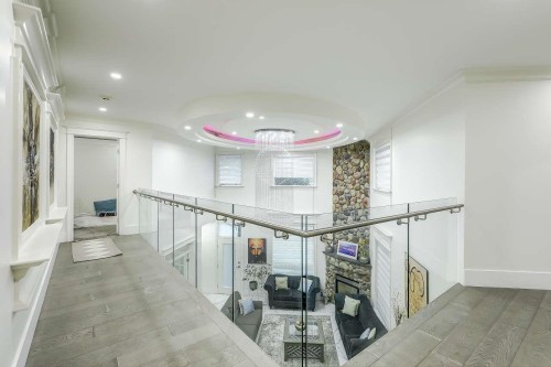 5733 W Kettle Crescent, Surrey, BC 