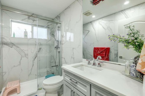 5733 W Kettle Crescent, Surrey, BC 