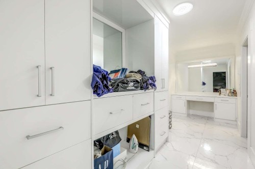 5733 W Kettle Crescent, Surrey, BC 