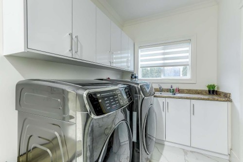 5733 W Kettle Crescent, Surrey, BC 