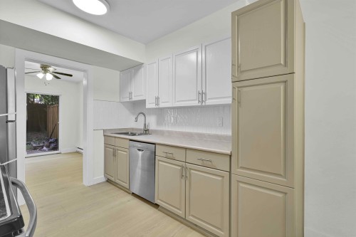 14-13990 74 Avenue, Surrey, BC 