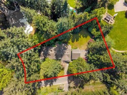 13666 30 Avenue Surrey, BC V4P 1T9