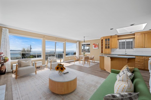 15173 Royal Avenue  White Rock, BC V4B 1M2