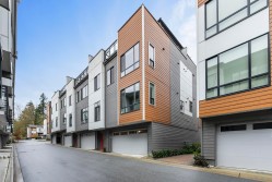 79-16433 19 Avenue Surrey, BC V3Z 0Z1