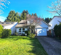 15429 90 Avenue  Surrey, BC V3R 9J5