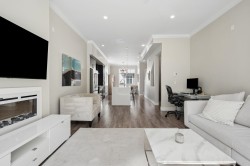 16-2528 156 Street Surrey, BC V4P 0E7