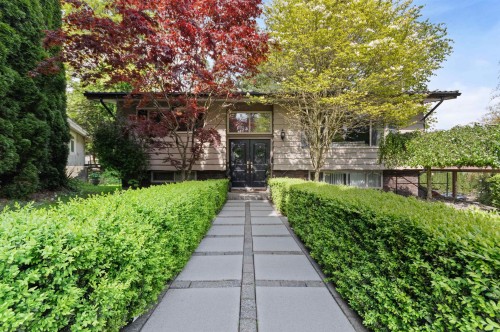 33191 Edgewood Avenue  Abbotsford, BC V2S 8B4