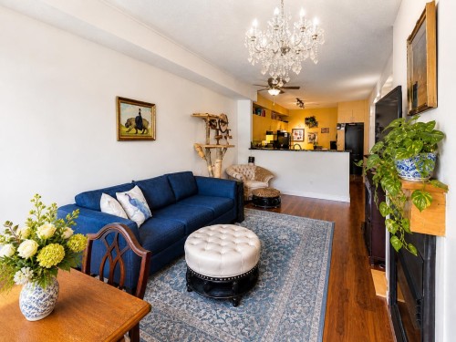 121-10866 City Parkway  Surrey, BC V3T 5W9