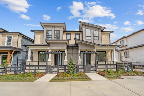 7738 196 Street  Langley, BC V2Y 3V4