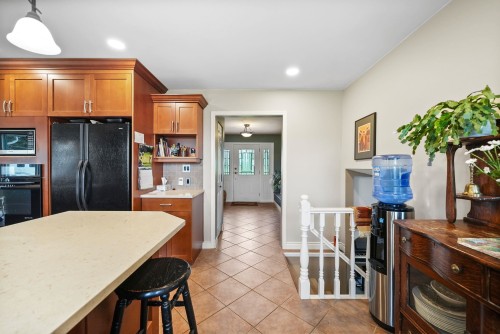21723 24 Avenue, Langley, BC - Indoor Photo Showing Kitchen
