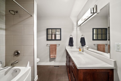 21723 24 Avenue, Langley, BC - Indoor Photo Showing Bathroom