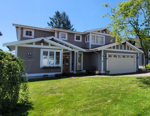 15974 Buena Vista Avenue  White Rock, BC V4B 2A5