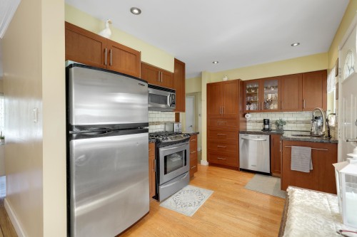 11230 Lansdowne Drive, Surrey, BC 