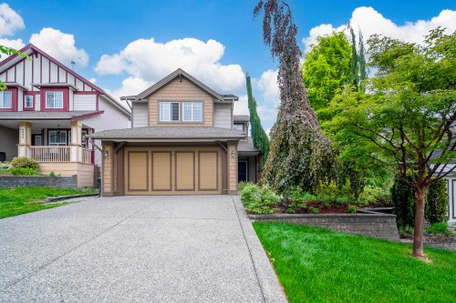 6924 197b Street  Langley, BC V2Y 3B1