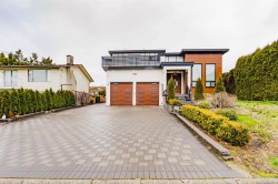 11467 76a Avenue Delta, BC V4C 1L5