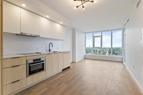 2707-13738 Central Avenue , Surrey, BC V3T 0X5 3