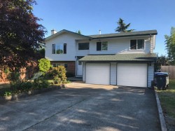 15342 21 Avenue Surrey, BC V4A 6A7