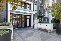425-14968 101a Avenue Surrey, BC V3R 0E8