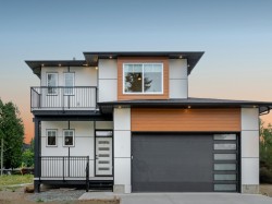 33715 Rockland Avenue Abbotsford, BC V2S 1T7