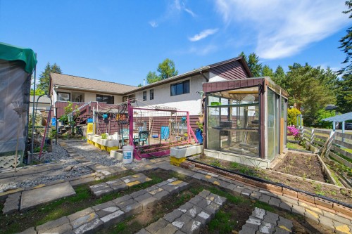 15524 105A Avenue, Surrey, BC 